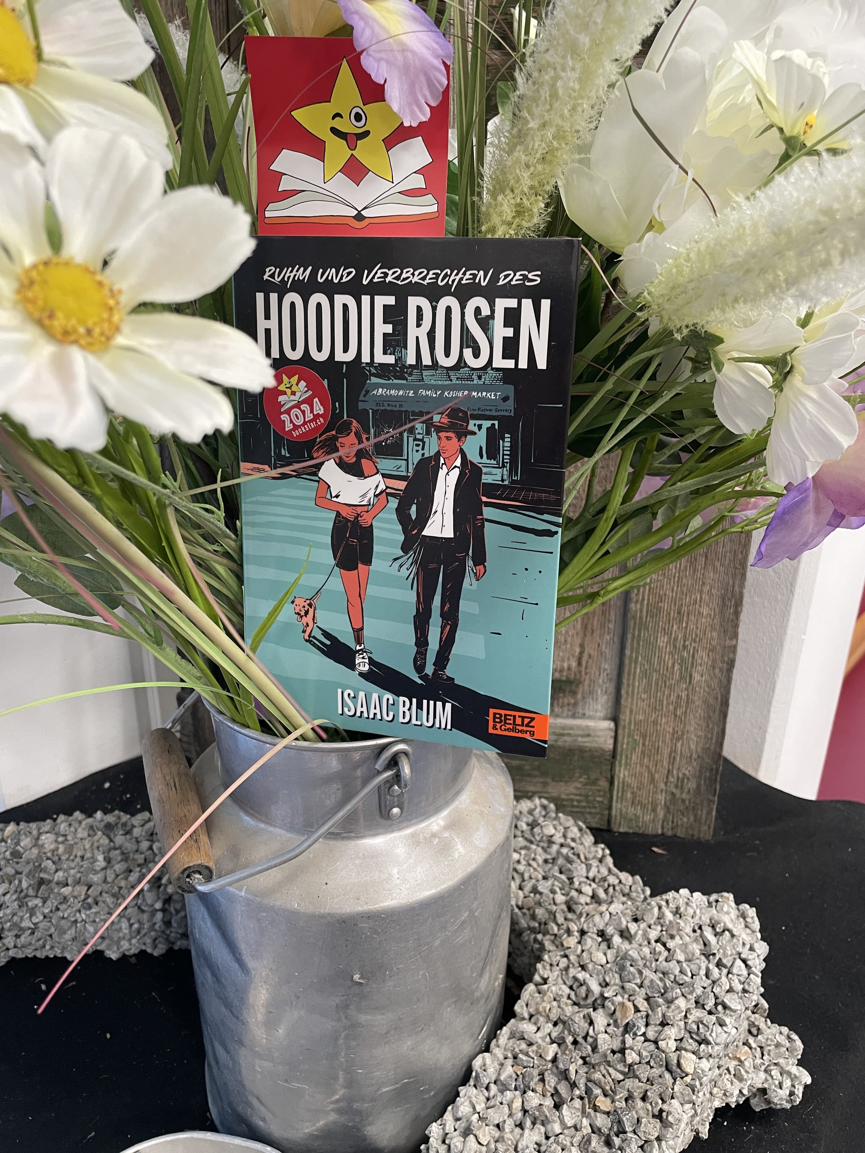 Isaac Blum, Ruhm und Verbrechen des Hoodie Rosen