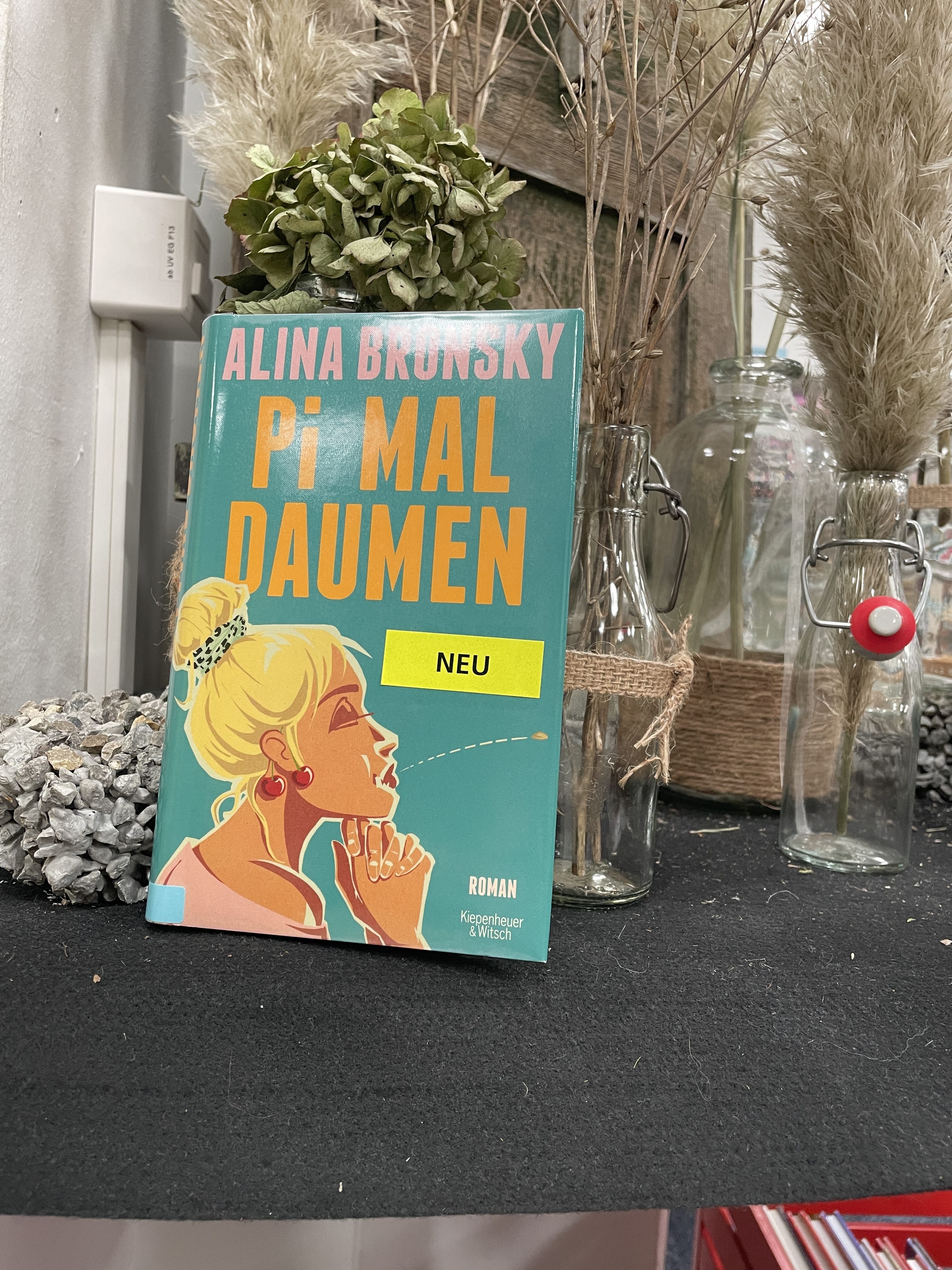 Alina Bronksy, Pi Mal Daumen