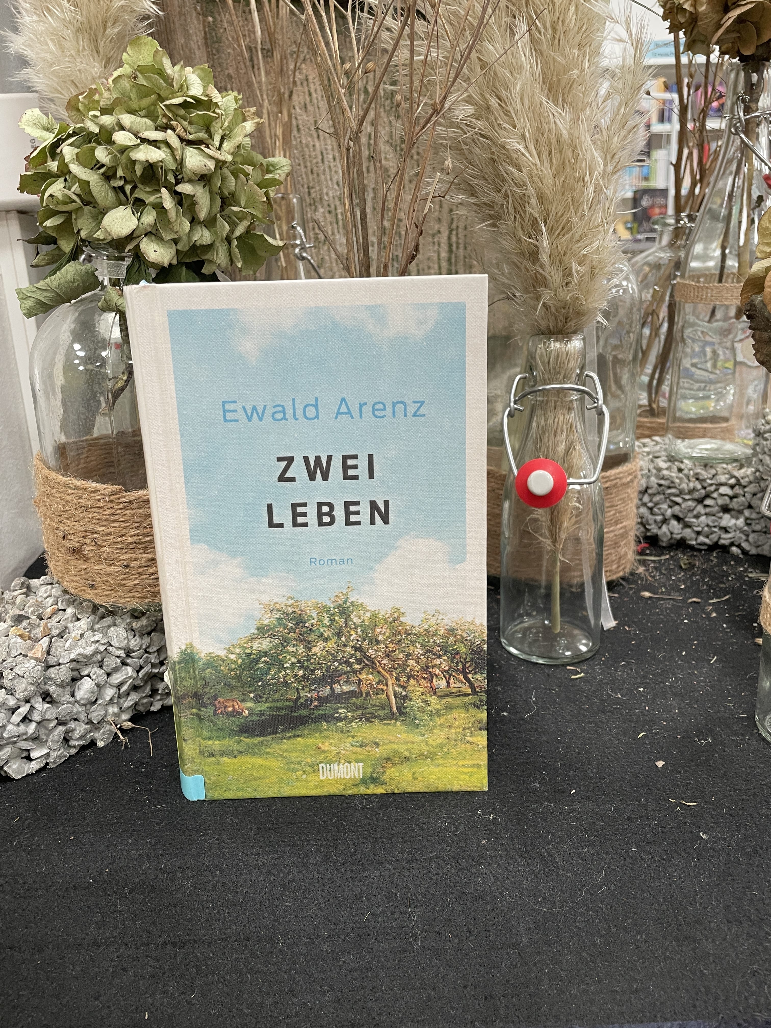 Ewald Arenz, Zwei Leben