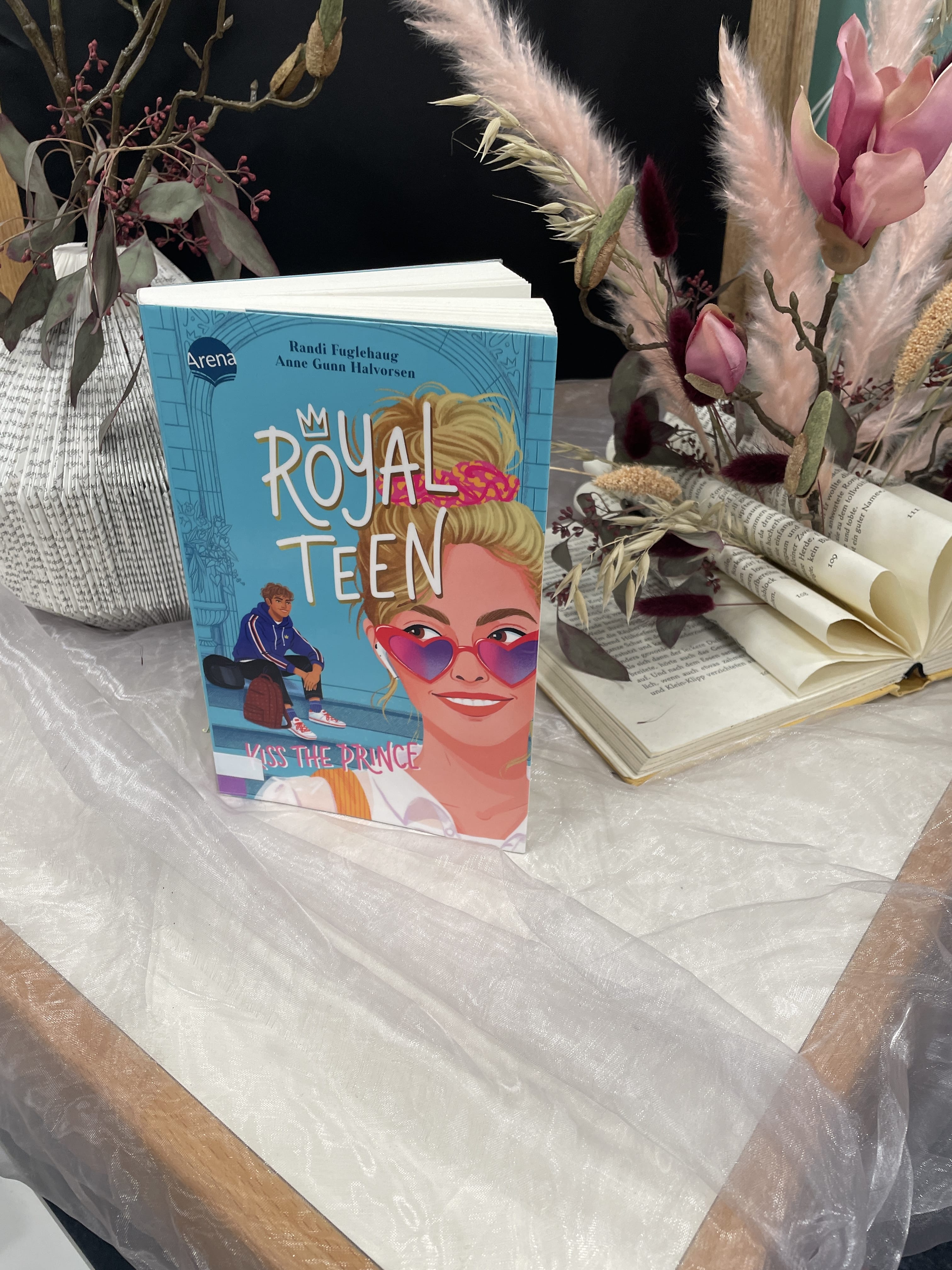 Randi Fuglehaug und Anne Gunn Halvorsen, Royal Teen