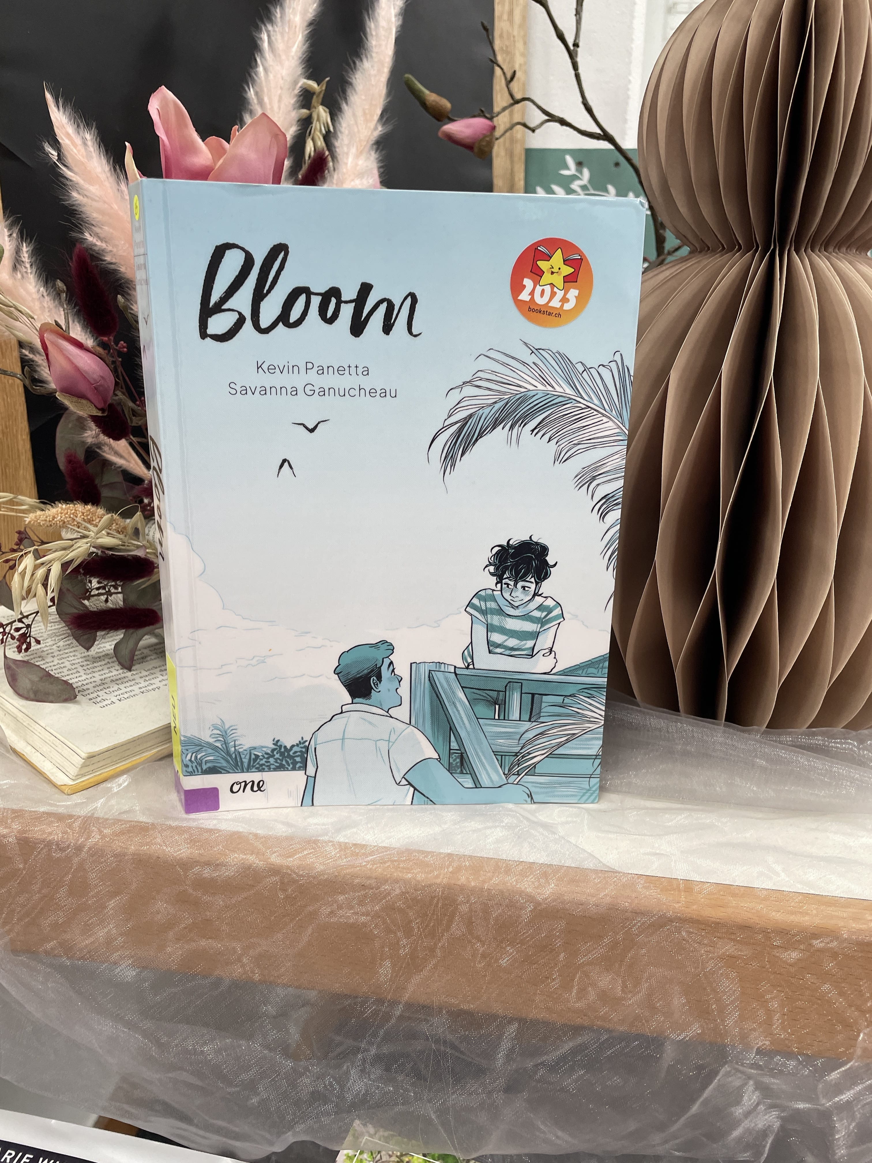 Bloom von Kevin Panetta und Savanna Ganucheau