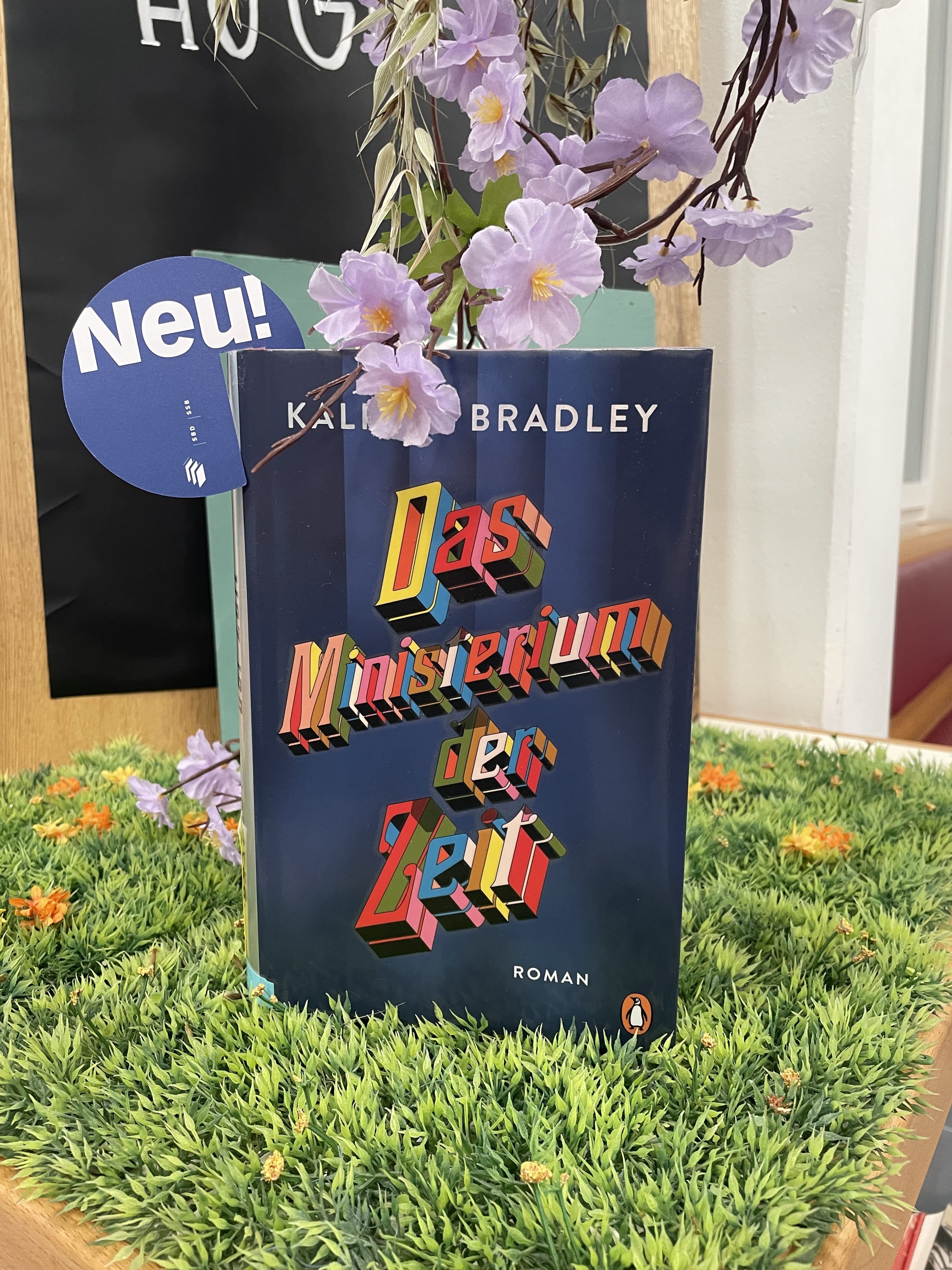 Kaliane Bradley, Das Ministerium auf Zeit