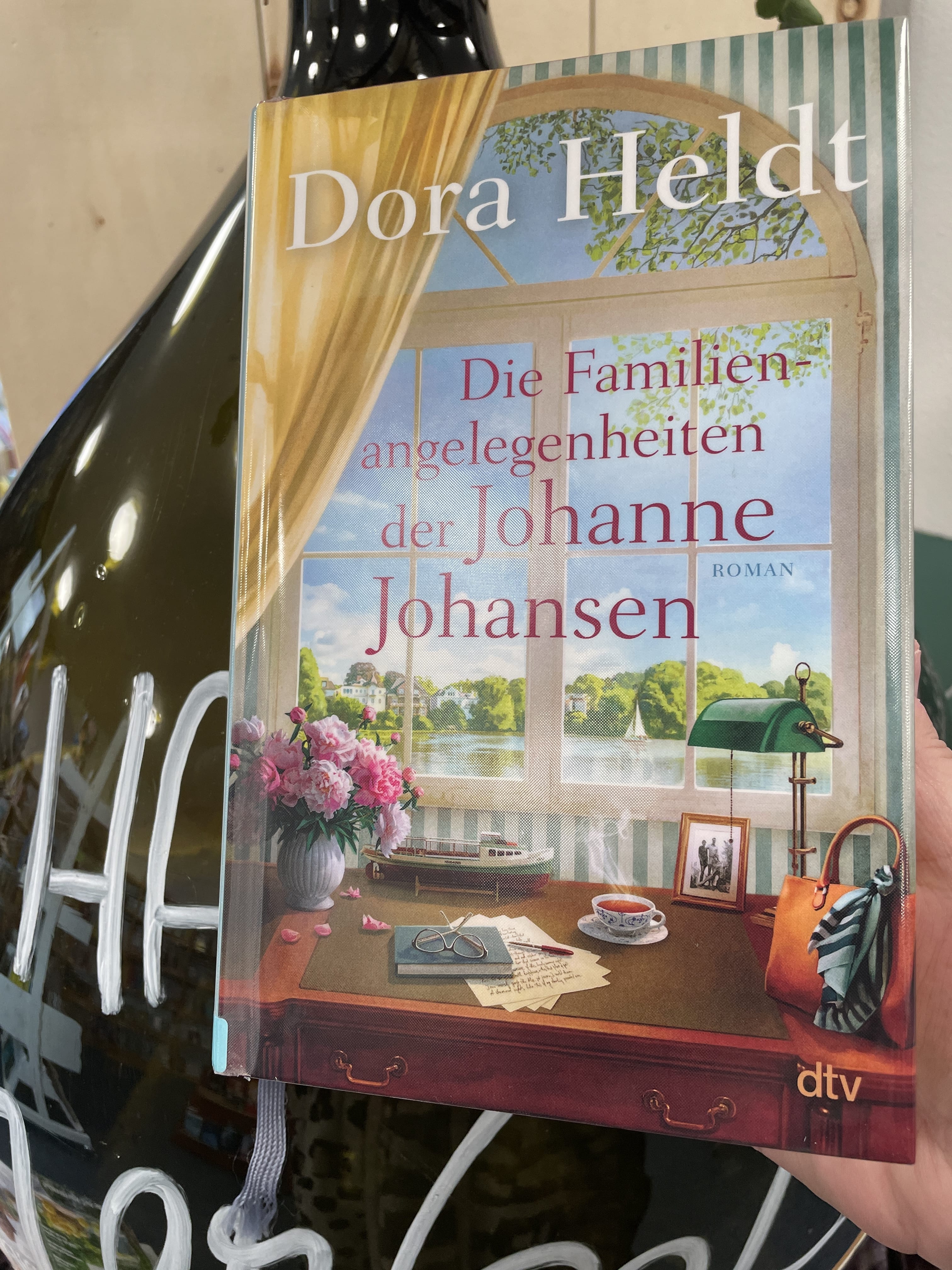 Dora Heldt, Die Familienangelegenheit der Johanne Johansen
