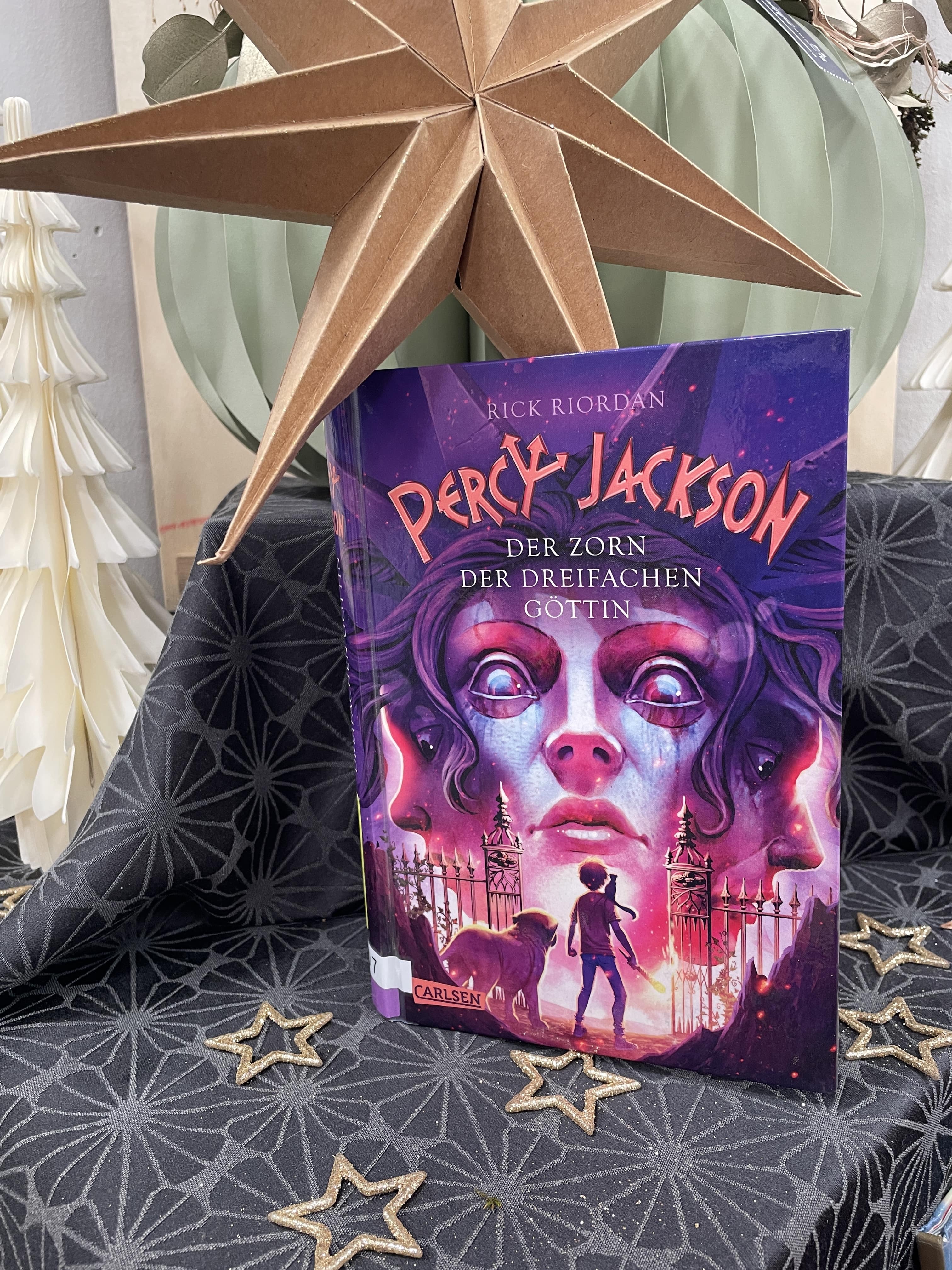 Rick Riordan, Percy Jackson – Der Zorn der dreifachen Göttin