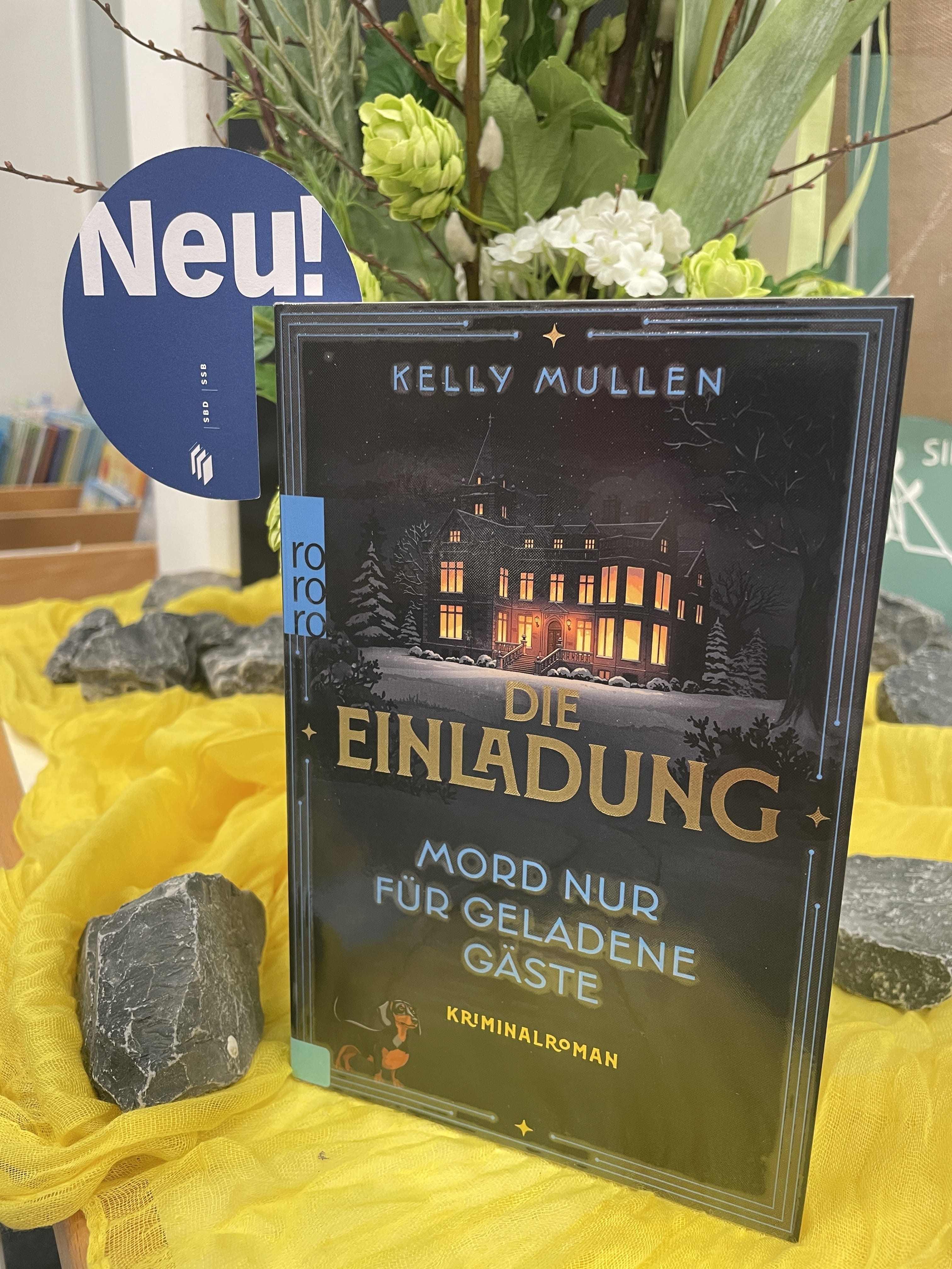 Kelly Mullen, Die Einladung