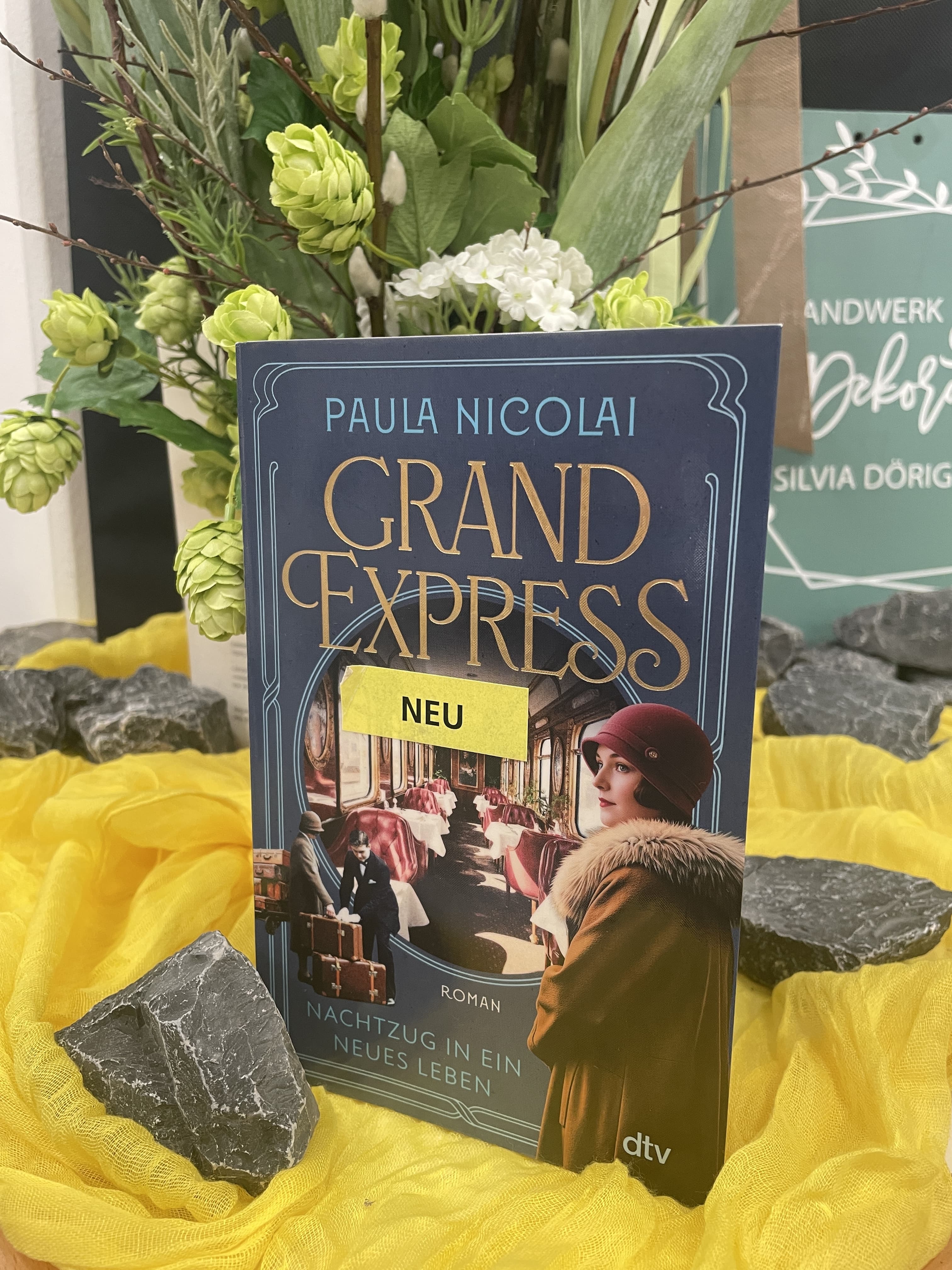 Paula Nicolai, Grand Express
